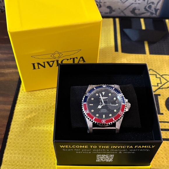 Invicta Men's Red and Blue Dive Watch Automatic